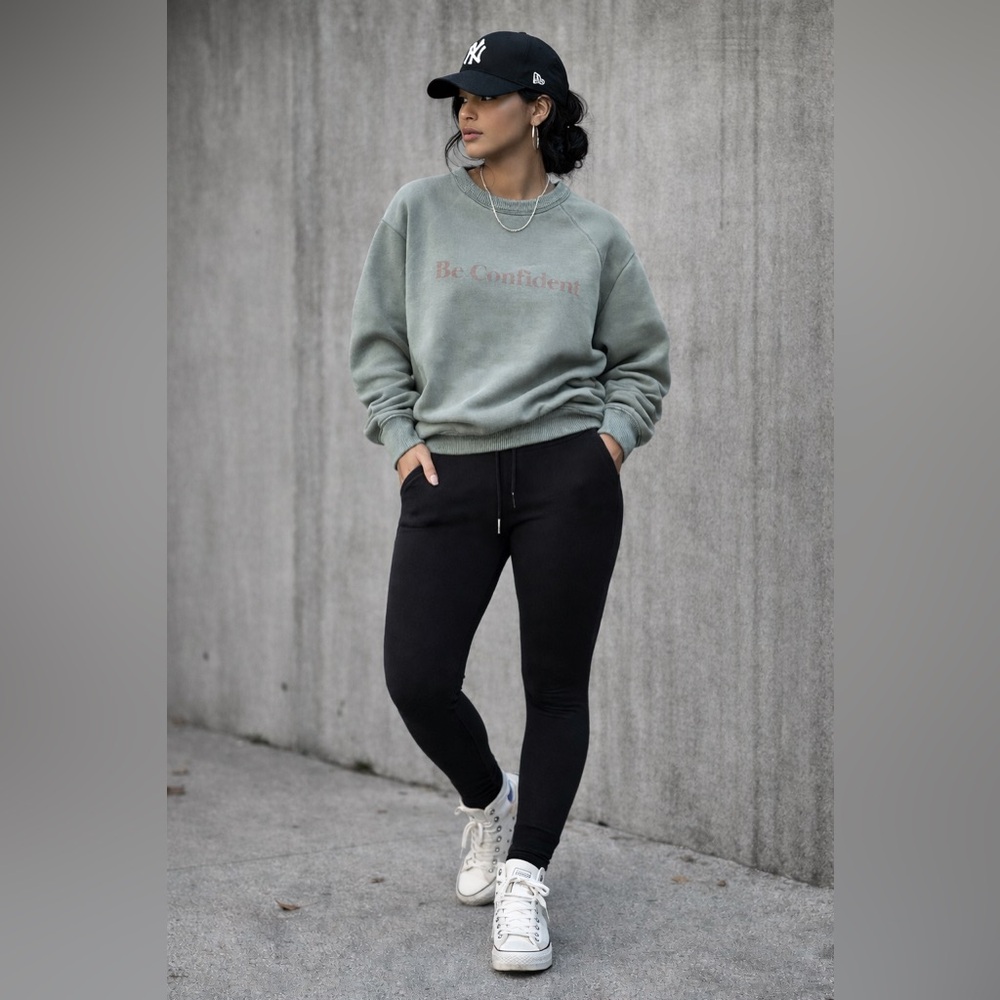 Aerie “Be Confident” Cropped Sweatshirt Green Crewneck Pullover S